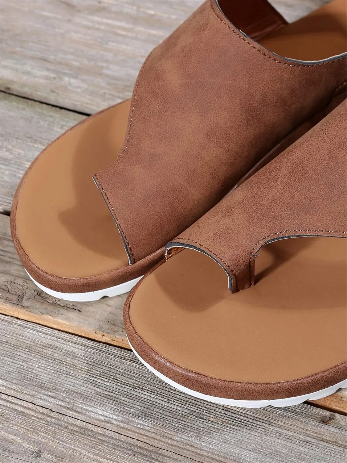 BBPM Orthopedic Bunion Corrector Sandals for Women Platform Sandals Comfy Open Toe Summer Beach Pu Leather Adjustable Hook and Loop Straps Toe Ring Flat Beach Sandals,Brown,EU42/US10