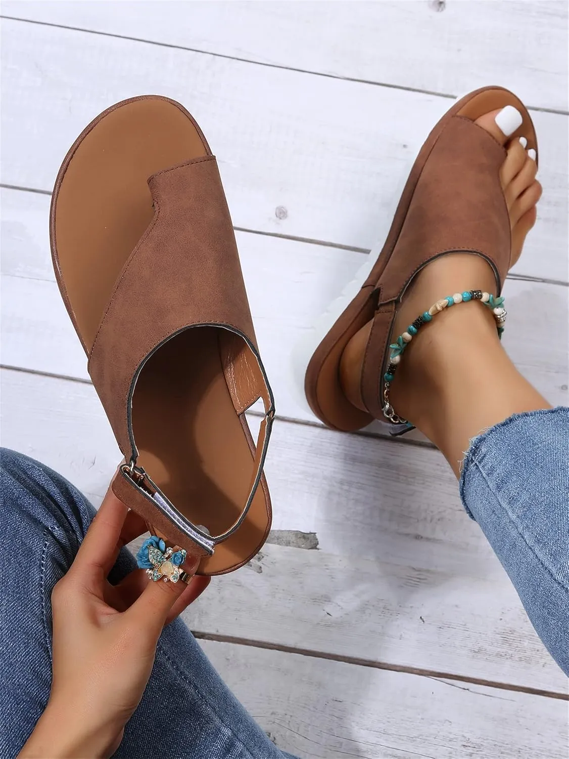 BBPM Orthopedic Bunion Corrector Sandals for Women Platform Sandals Comfy Open Toe Summer Beach Pu Leather Adjustable Hook and Loop Straps Toe Ring Flat Beach Sandals,Brown,EU42/US10