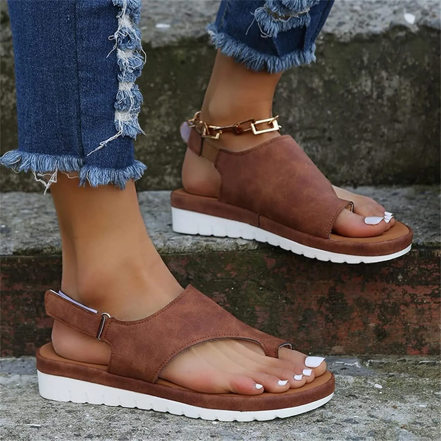 BBPM Orthopedic Bunion Corrector Sandals for Women Platform Sandals Comfy Open Toe Summer Beach Pu Leather Adjustable Hook and Loop Straps Toe Ring Flat Beach Sandals,Brown,EU42/US10