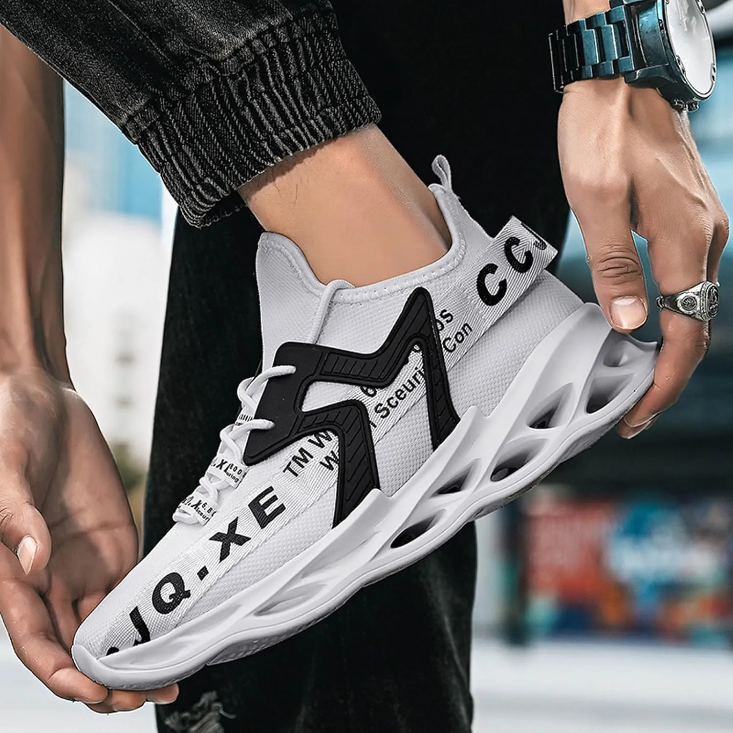 Couples Fashion Solid Color Mesh Shoes for Men and Women Breathable Comfortable Running Shoes Mens Shoes 574 V2 Sneaker
