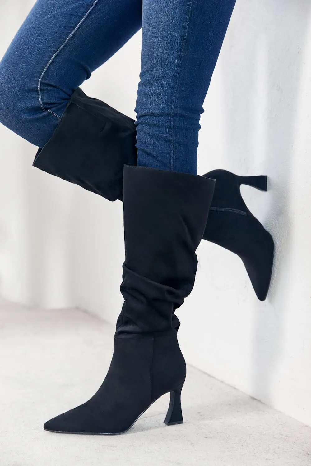 Coutgo Women's Slouchy Knee High Boots Wide Calf Pointed Toe Side Zipper Chunky Heel Long Boots Winter Shoes