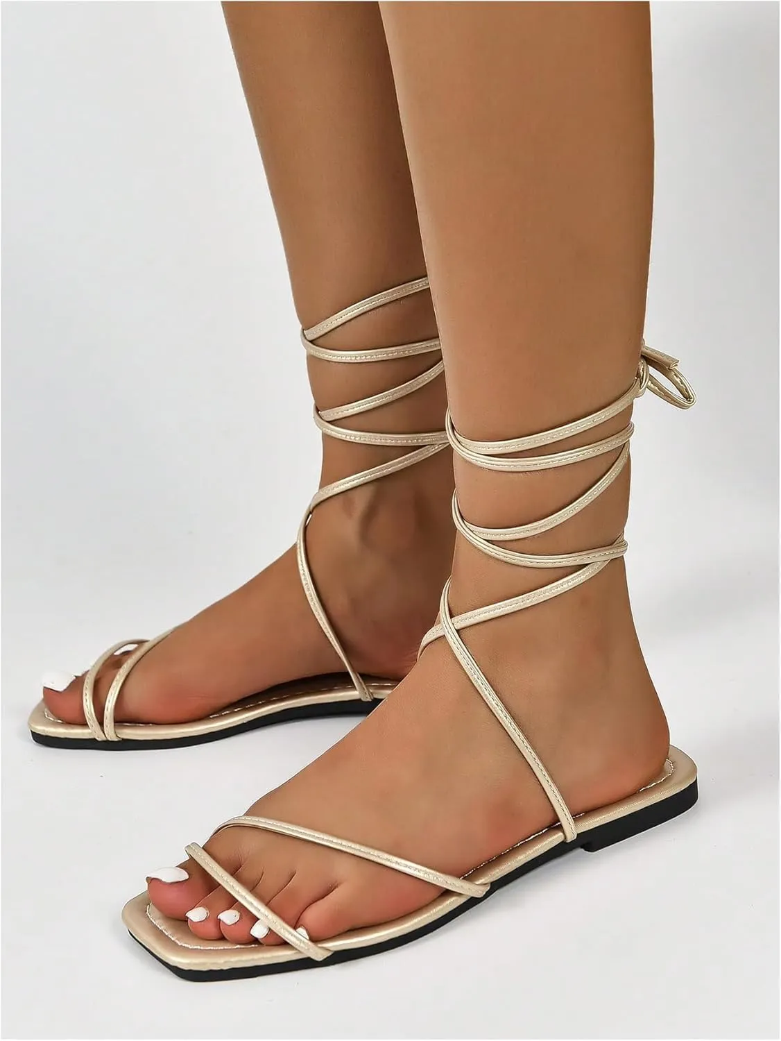 GORGLITTER Women's Lace Up Gladiator Sandals Trendy 2025 Criss Cross Strappy Sandals Cute Tie Up Flats