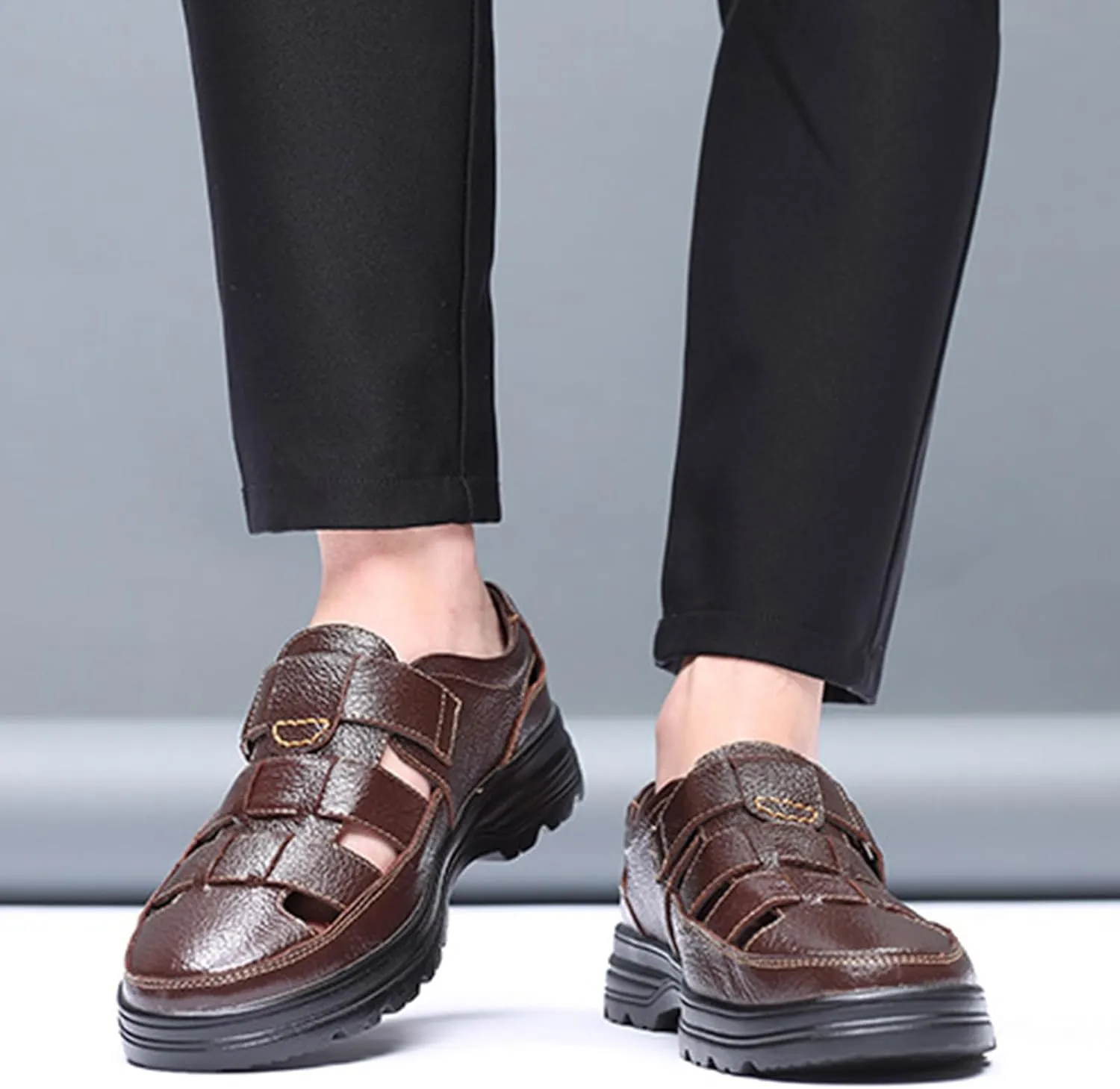 Large size fashion men's solid color retro head layer cowhide leather upper open toe sandals, comfortable non-slip hook-and-loop breathable beach shoes