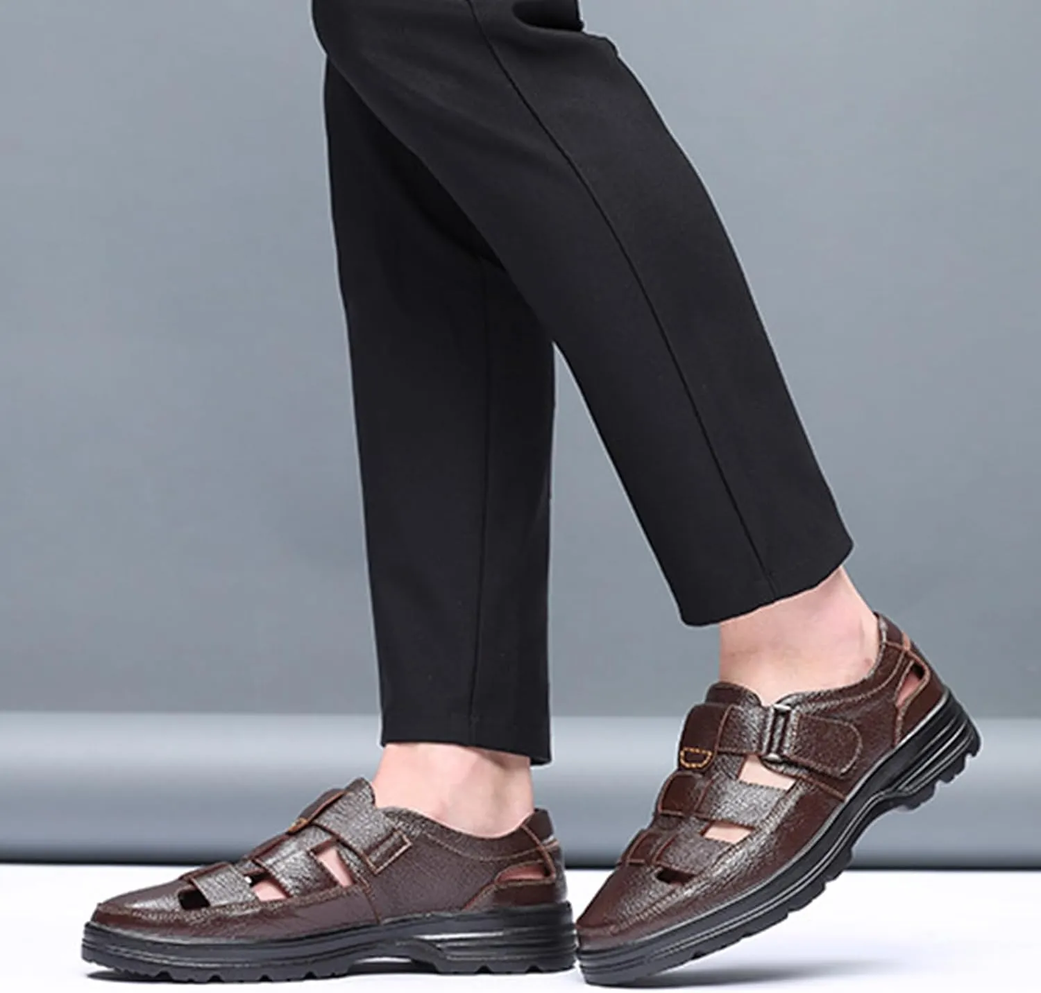 Large size fashion men's solid color retro head layer cowhide leather upper open toe sandals, comfortable non-slip hook-and-loop breathable beach shoes