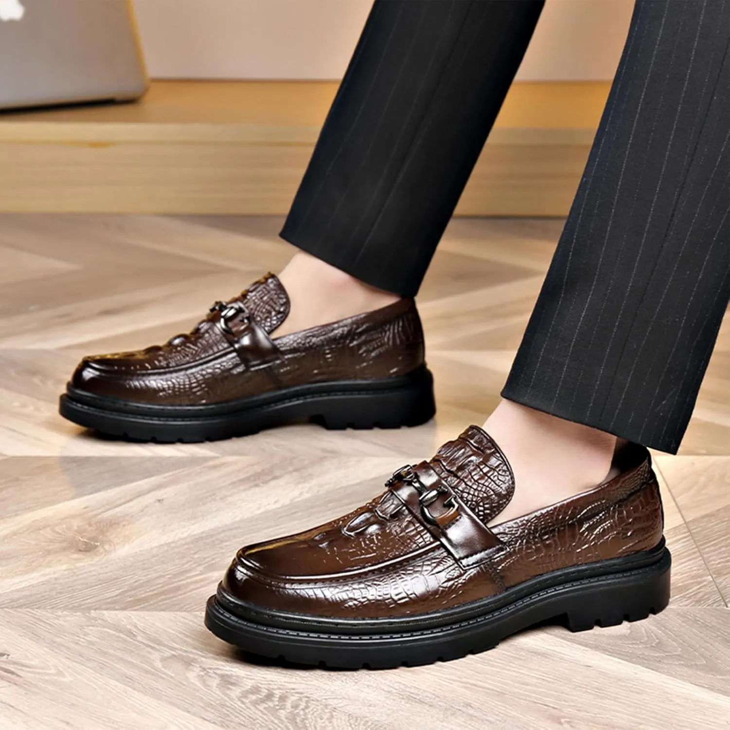 Men's Alligator Printed Platform Chunky Heel Loafers Comfort Round Toe Low-Top Slip-On Anti-Slip Lug Sole Fashion Metal Buckle Business Smart Casual Formal Derby Shoes