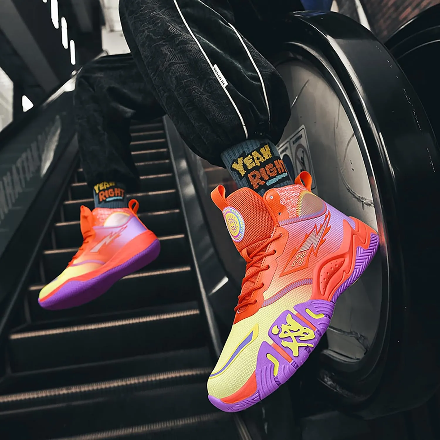Mens Basketball Shoes Womens High Top Breathable Sneakers Fashion Non Slip Outdoor Sport Shoes Volleyball Shoes