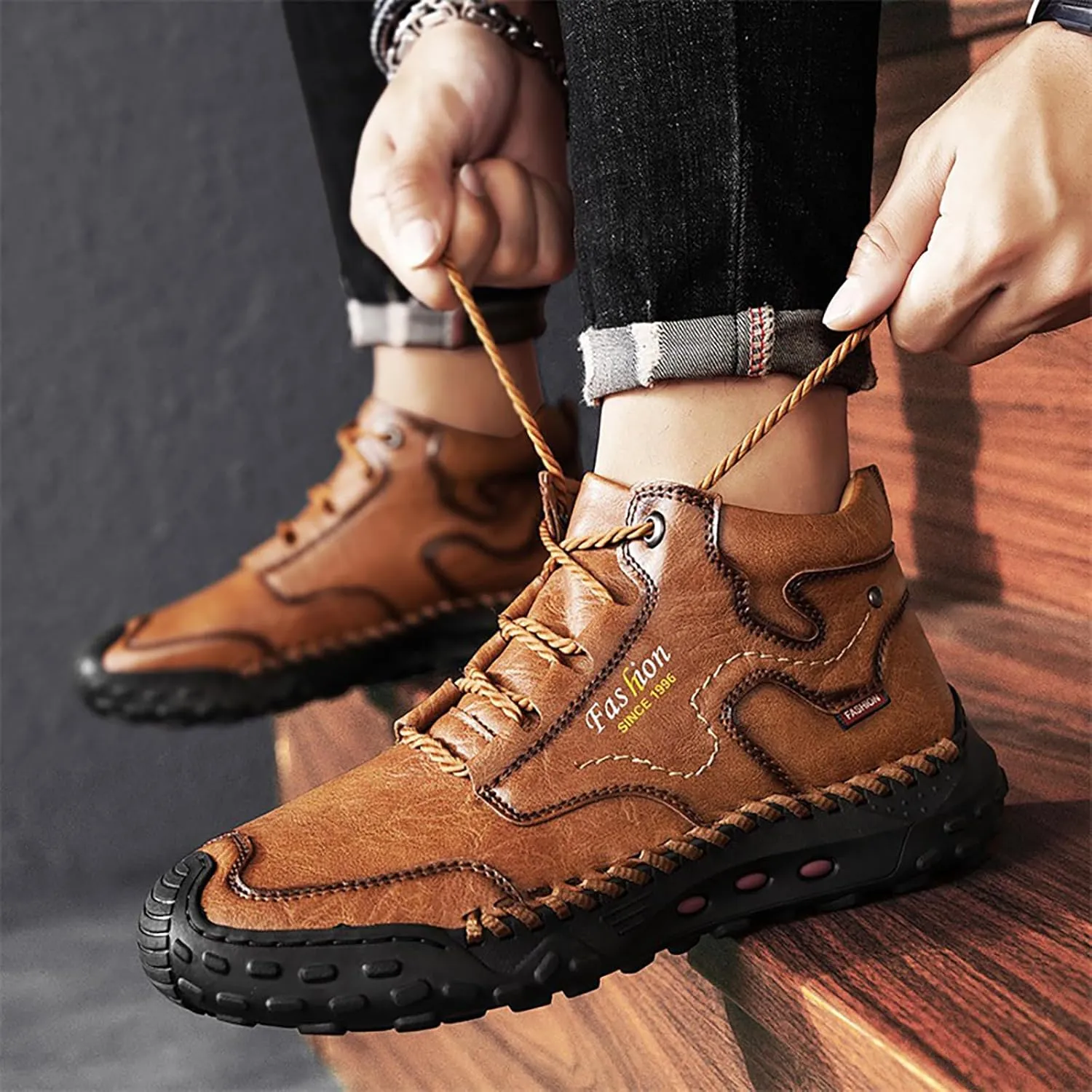 Men's Leather Handmade Platform Hiking Shoes Retro Round Toe Lace-Up Non-Slip Leisure Loafers for Outdoor Hiking Working