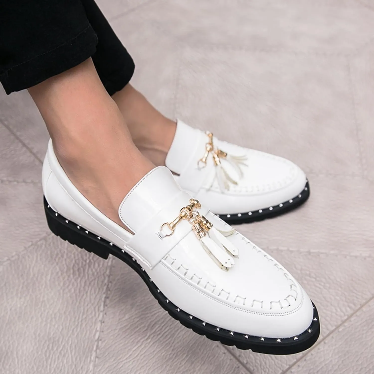 Men's Patent Leather Tassels Slip-On Loafers Classic Flats Smoking Loafers for Business Casual Dress Prom Formal Church Wedding Shoes