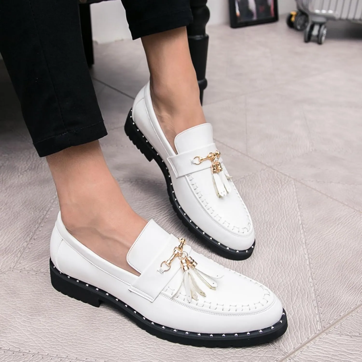Men's Patent Leather Tassels Slip-On Loafers Classic Flats Smoking Loafers for Business Casual Dress Prom Formal Church Wedding Shoes