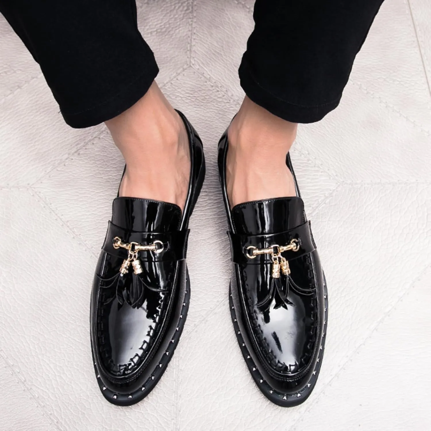 Men's Patent Leather Tassels Slip-On Loafers Classic Flats Smoking Loafers for Business Casual Dress Prom Formal Church Wedding Shoes