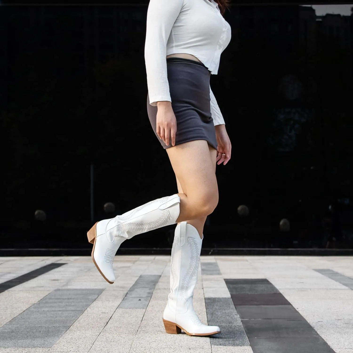 MUCCCUTE Cowboy Boots for Women Cowgirl Boots Knee High Western Tall Boots with Classic Embroidered Pointed Toe Pull On Chunky Heel