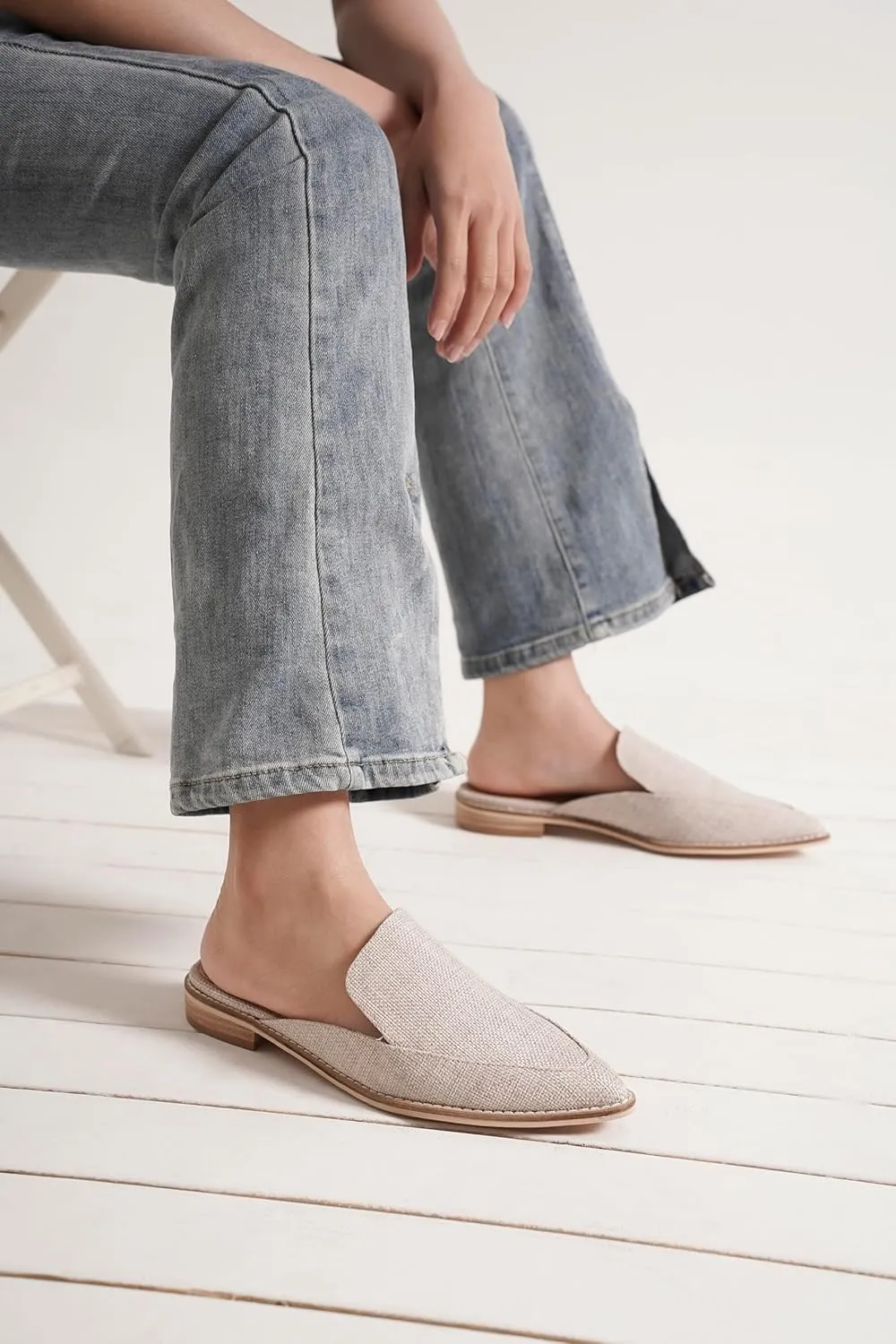 Mules for Women Casual Fashion Mules Comfortable Pointed Toe Mules Closed Toe Mules Backless Slippers Slip On Slides Sandals