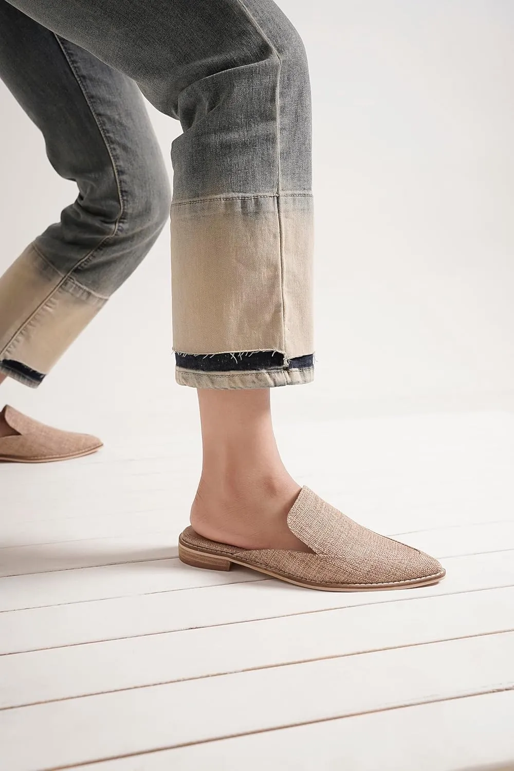 Mules for Women Casual Fashion Mules Comfortable Pointed Toe Mules Closed Toe Mules Backless Slippers Slip On Slides Sandals