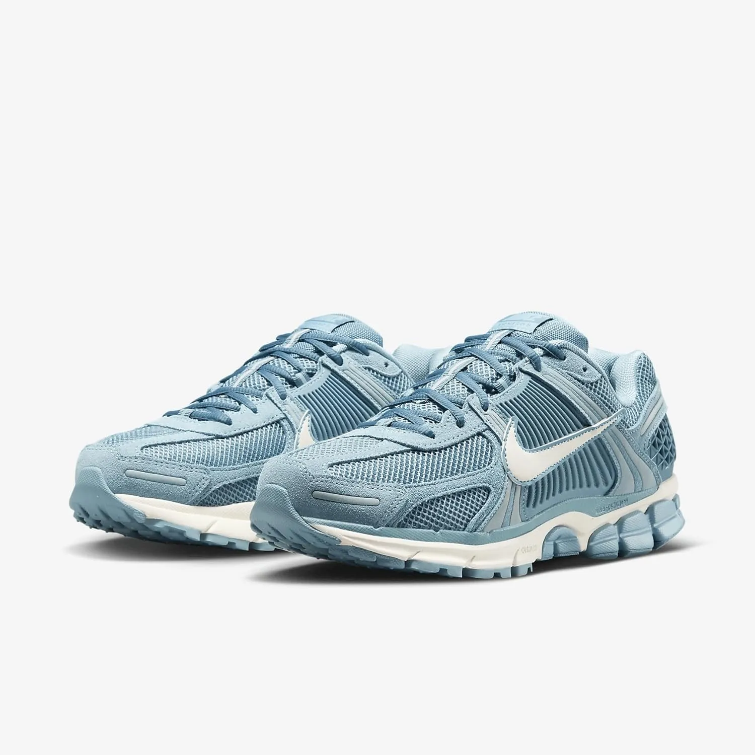 Nike Zoom Vomero 5 Men's Shoes (HF1553-400, Denim Turquoise/Smokey Blue/Pale Ivory)