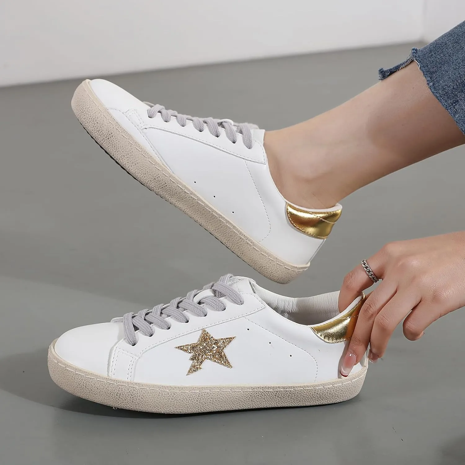 Sneakers for Women - Fashion Bling Star Sequins Sneaker - Cushioned Low Top Platform, Rubber Sole Leather Upper Lace Up Walking Shoes - Casual Comfortable Running Sports Shoes