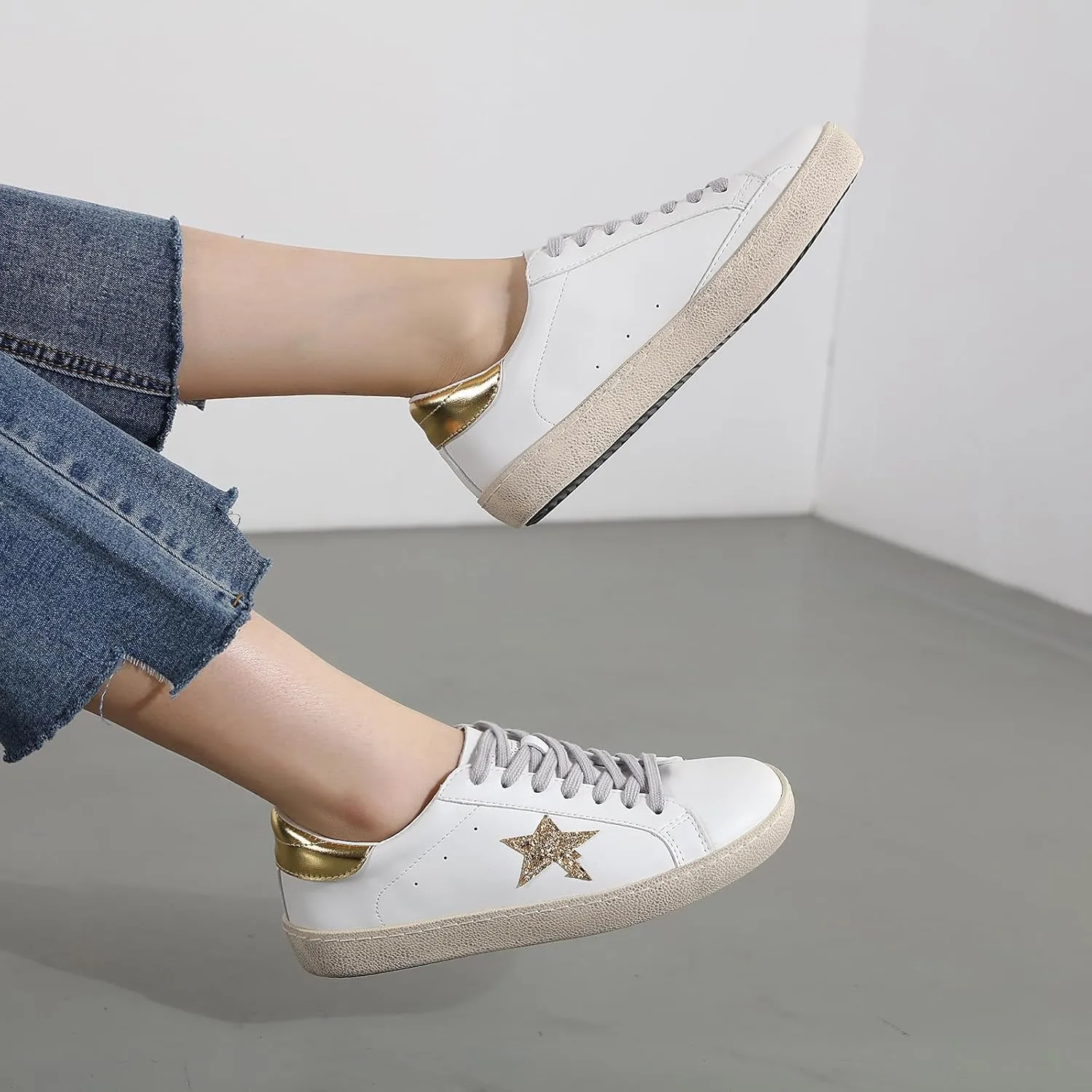 Sneakers for Women - Fashion Bling Star Sequins Sneaker - Cushioned Low Top Platform, Rubber Sole Leather Upper Lace Up Walking Shoes - Casual Comfortable Running Sports Shoes