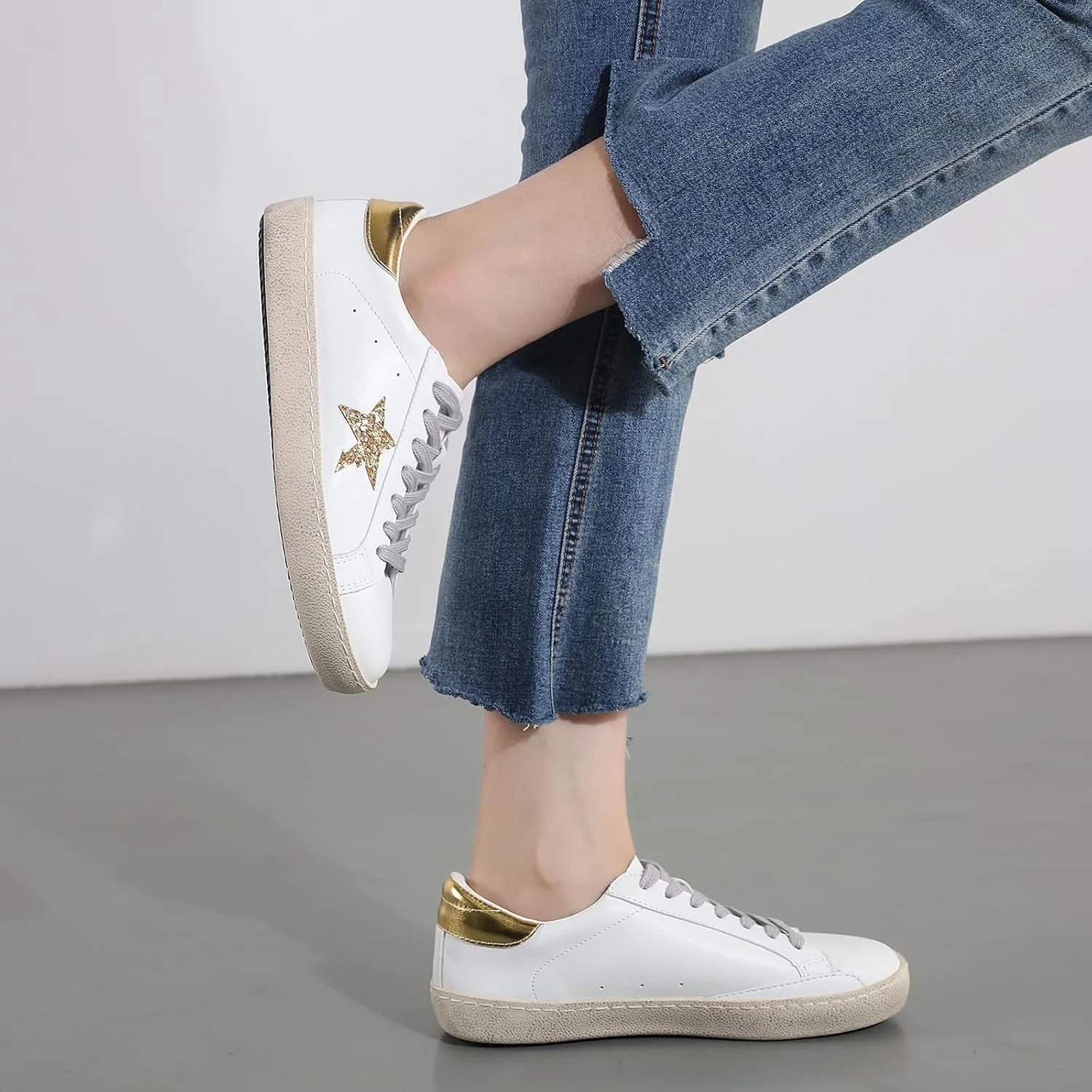 Sneakers for Women - Fashion Bling Star Sequins Sneaker - Cushioned Low Top Platform, Rubber Sole Leather Upper Lace Up Walking Shoes - Casual Comfortable Running Sports Shoes