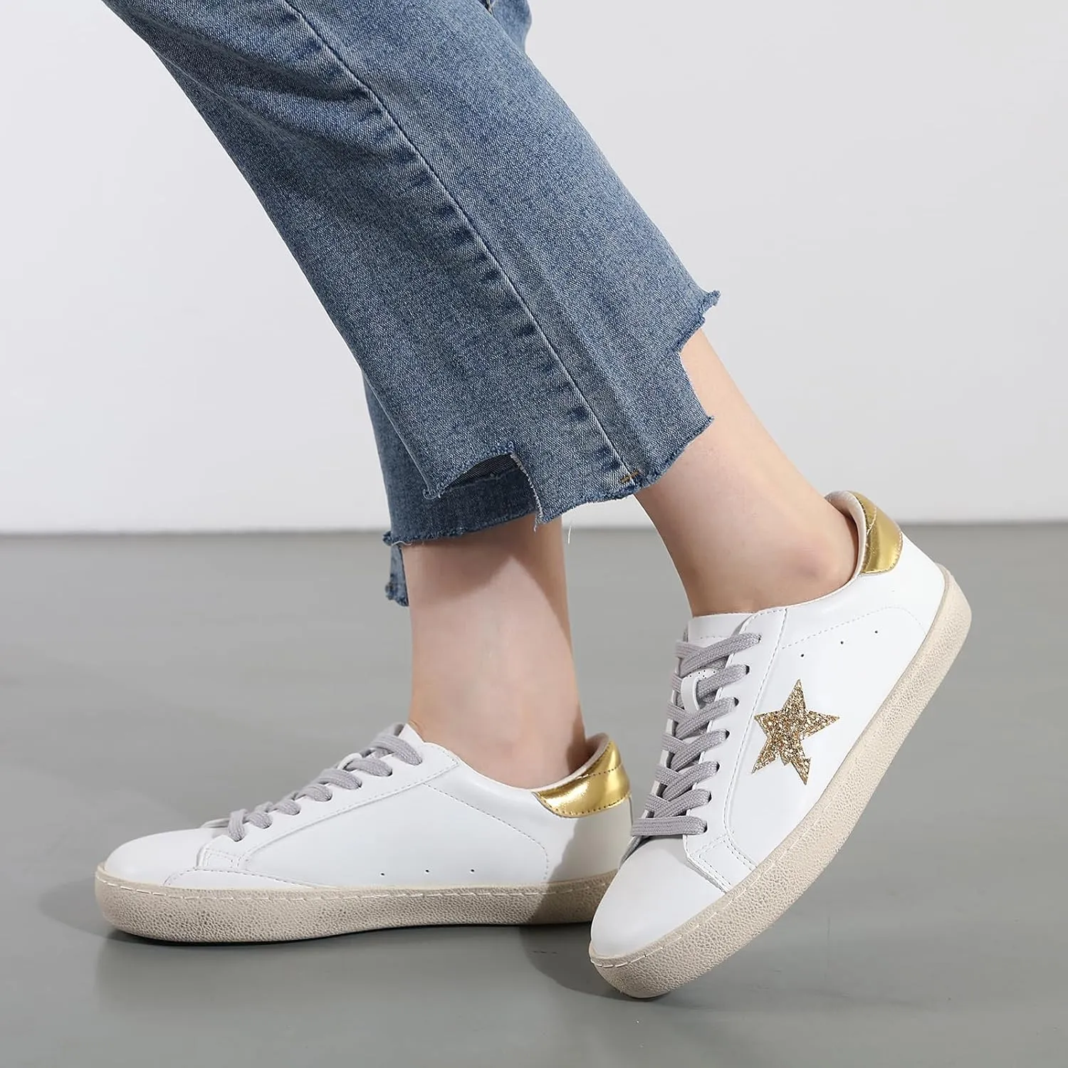 Sneakers for Women - Fashion Bling Star Sequins Sneaker - Cushioned Low Top Platform, Rubber Sole Leather Upper Lace Up Walking Shoes - Casual Comfortable Running Sports Shoes