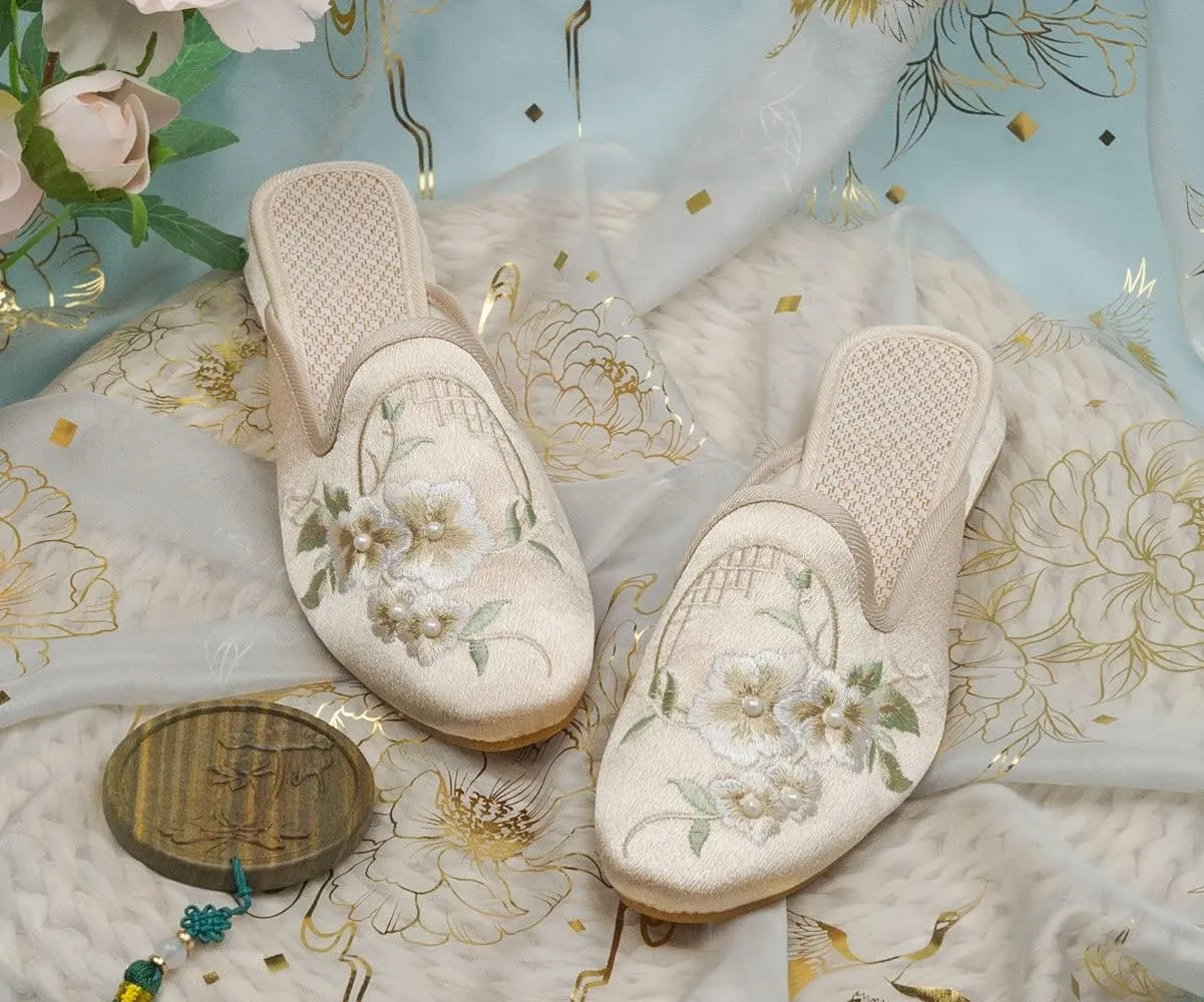 WENJIAZHIZHI Embroidered Slides Backless Loafers Pearls Mules Clogs Flats Sandals for Womens Dressy Summer Shoes Slip On