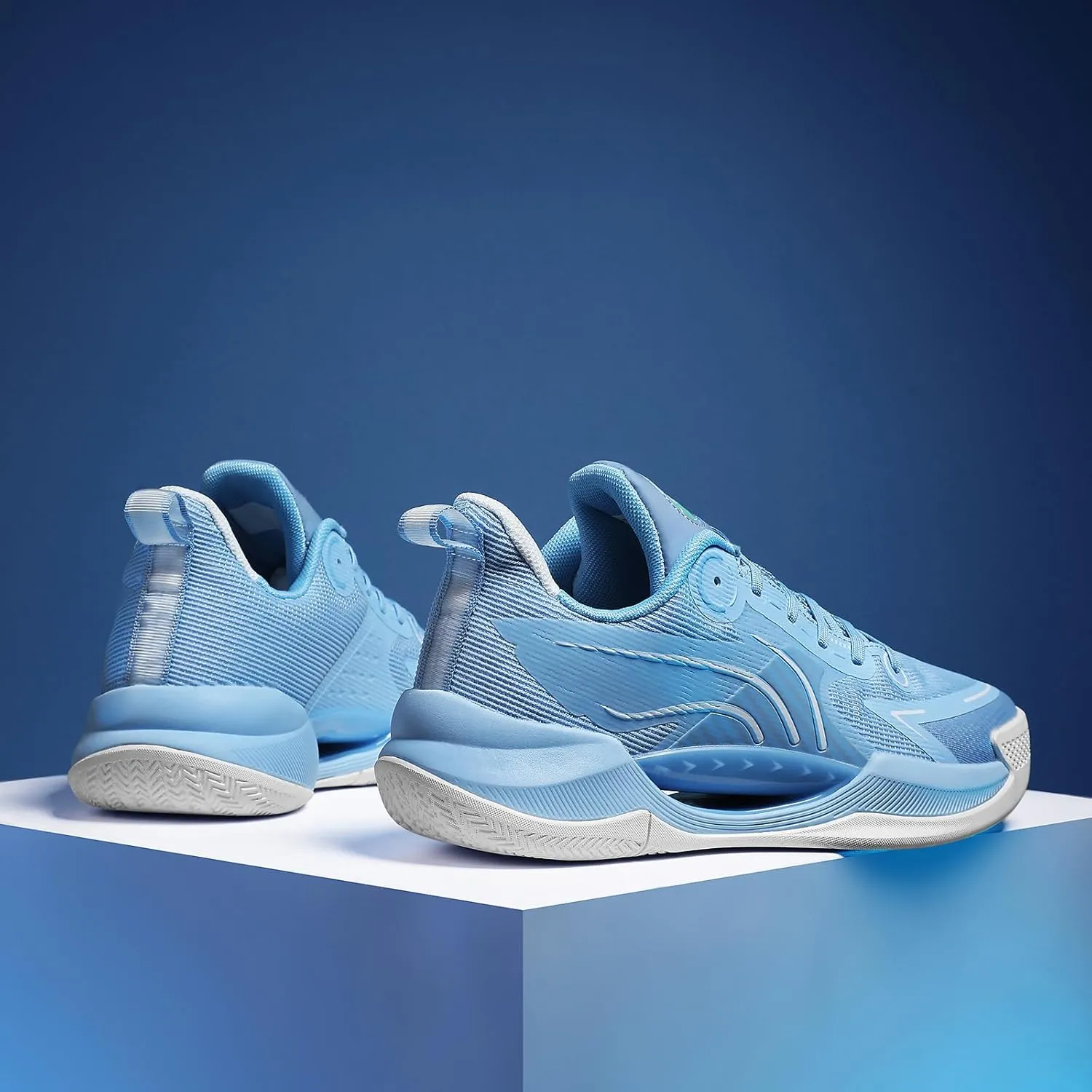 Women Basketball Shoes Fashion Athletic Sneakers Unisex Outdoor Sport Shoes Lightweight Volleyball Shoes Non Slip Basketball Shoe
