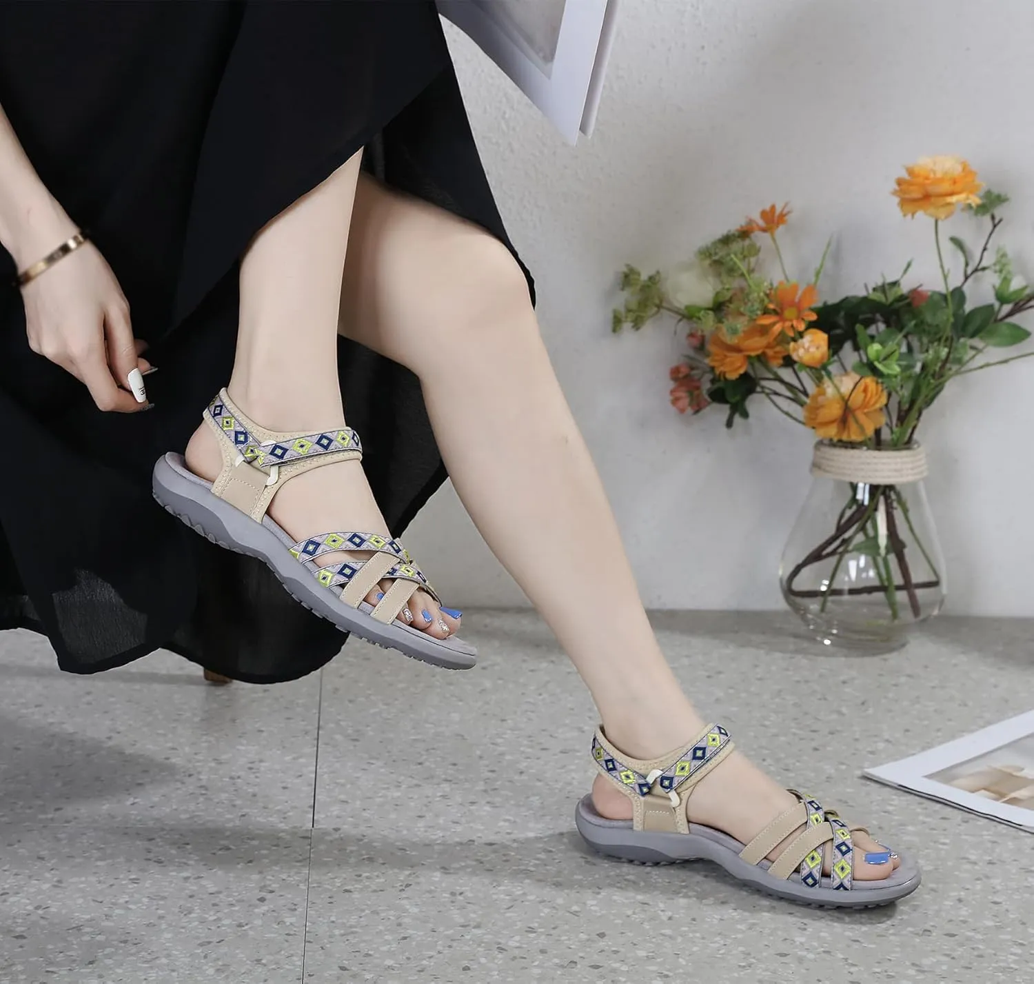 Womens Hiking Sandals Ladies Sport Sandals with Arch Support Comfortable Outdoor Sandals Adjustable Strap Summer Fashionable Shoes