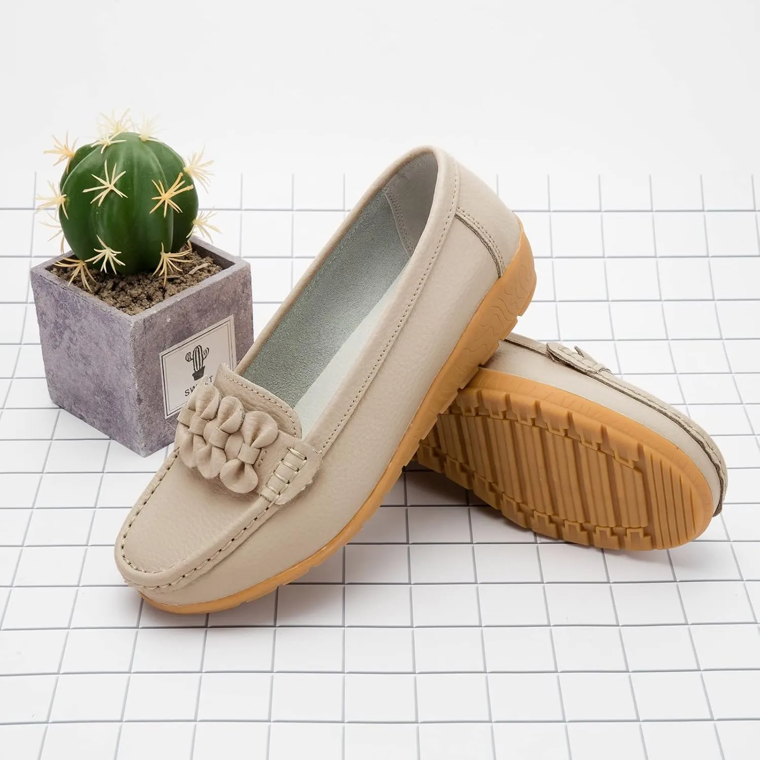 Womens Orthopedic Loafers in Breathable Leather Comfortable Hollow Soft Flat Sandals Summer Casual Slip-On Shoes Cowhide Cutout New Women for Sole Slide Sports Loafer