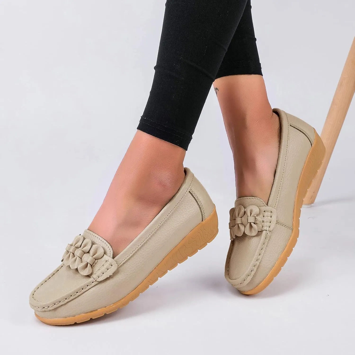 Womens Orthopedic Loafers in Breathable Leather Comfortable Hollow Soft Flat Sandals Summer Casual Slip-On Shoes Cowhide Cutout New Women for Sole Slide Sports Loafer